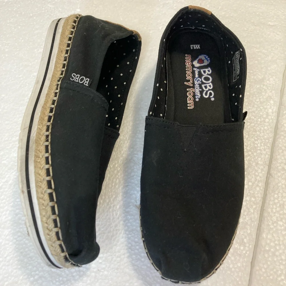 Bob’s Skechers Black Slip-On Shoes for women Sz 6.5 - Picture 2 of 12